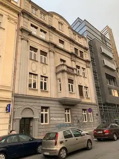 Gebäude der Altbauwohnung in Belgrad